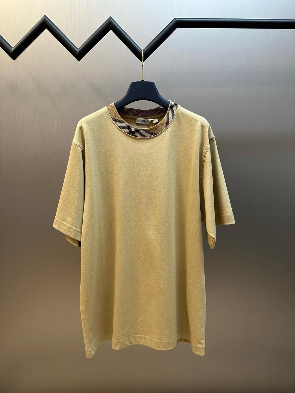 Burberry T-Shirt