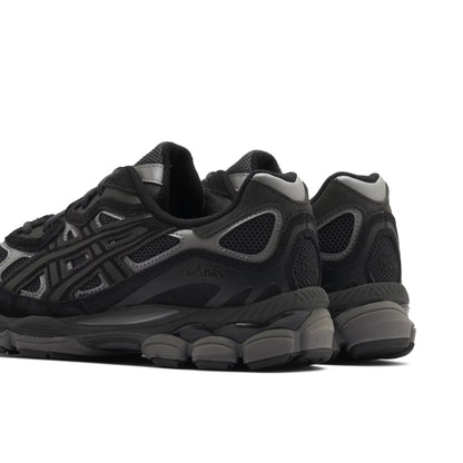 ASICS Sneakers