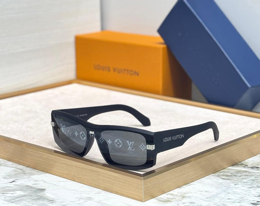 Louis Vuitton Sunglasses 2 colors