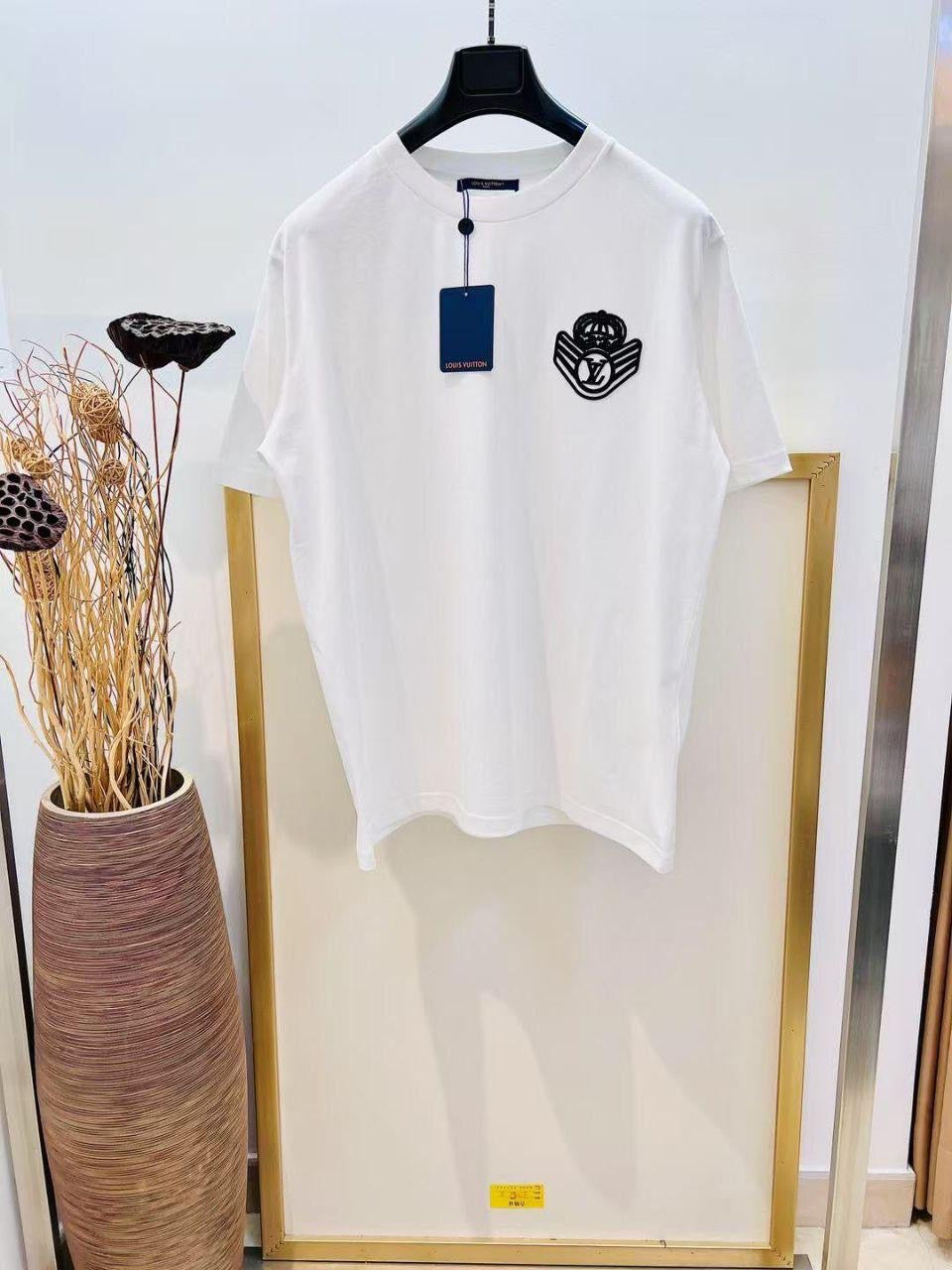 Louis Vuitton T-Shirt 2 colors