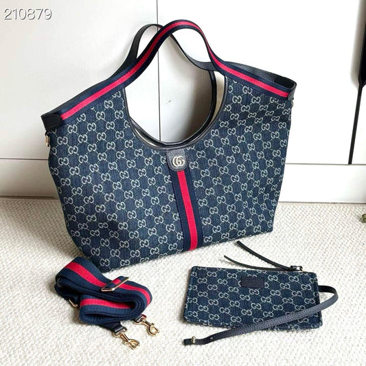 Gucci Shoulder Bag