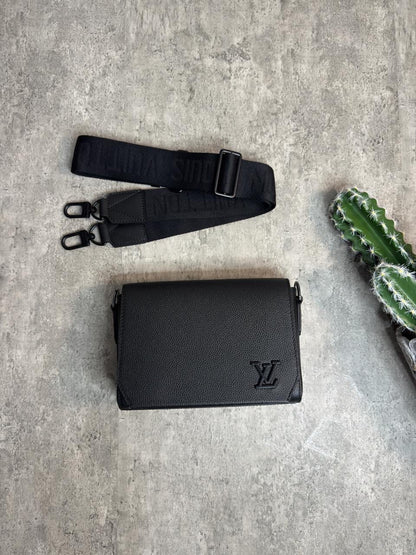 Louis Vuitton Messenger Bag (VIP Quality)