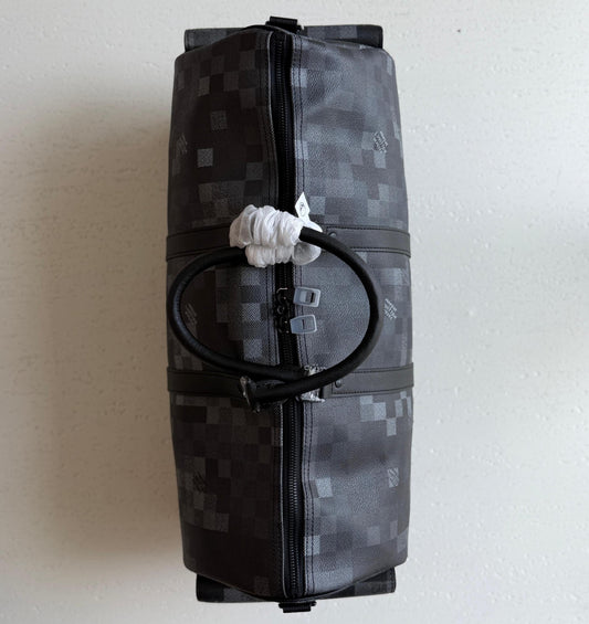 Louis Vuitton Duffle Bag ( VIP Quality )