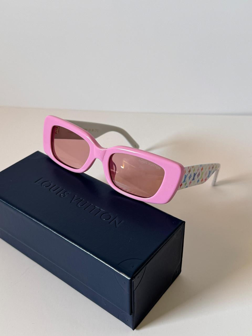 Louis Vuitton Sunglasses 2 colors