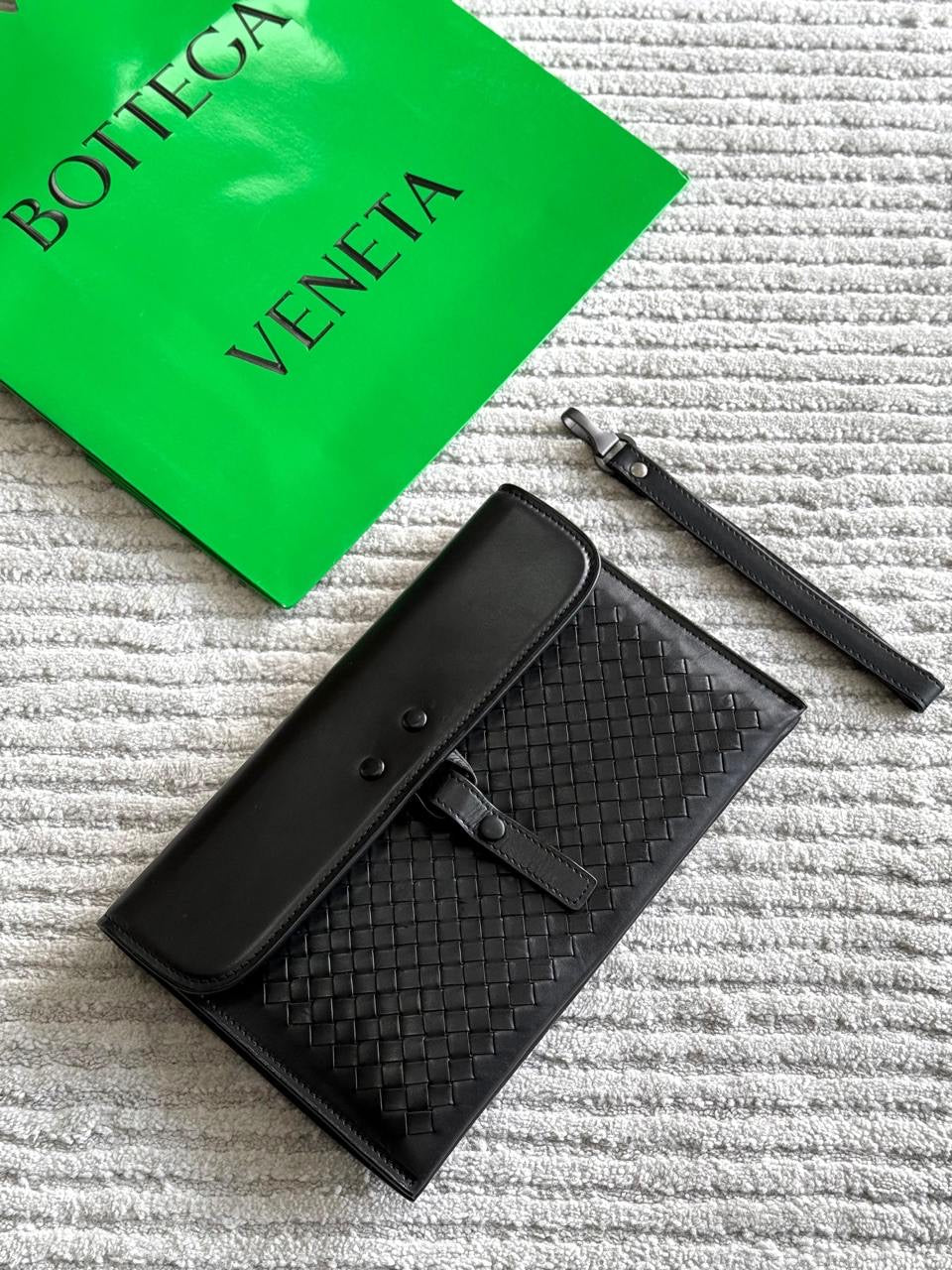 Bottega Clutch