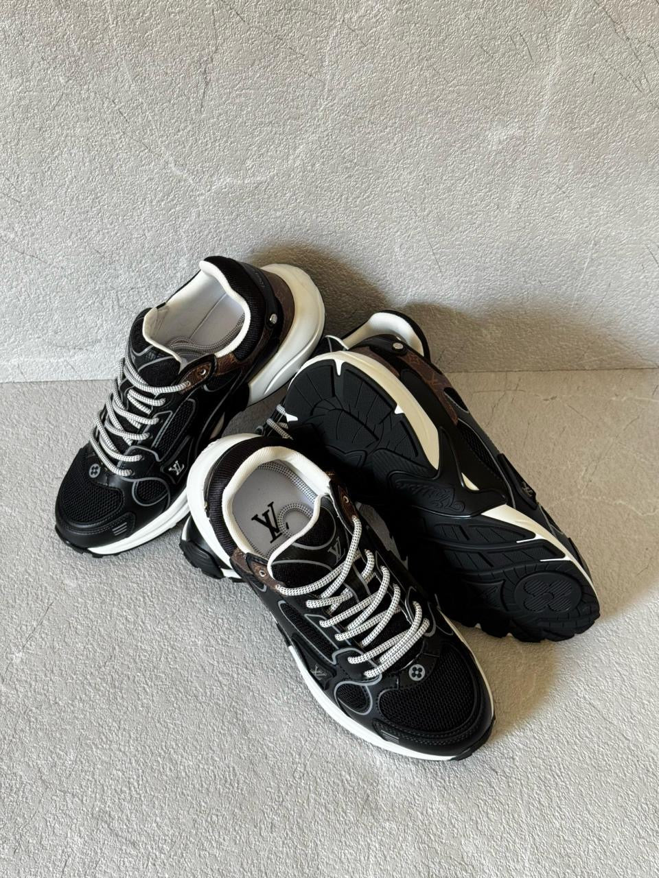 Louis Vuitton Sneakers 4 colors