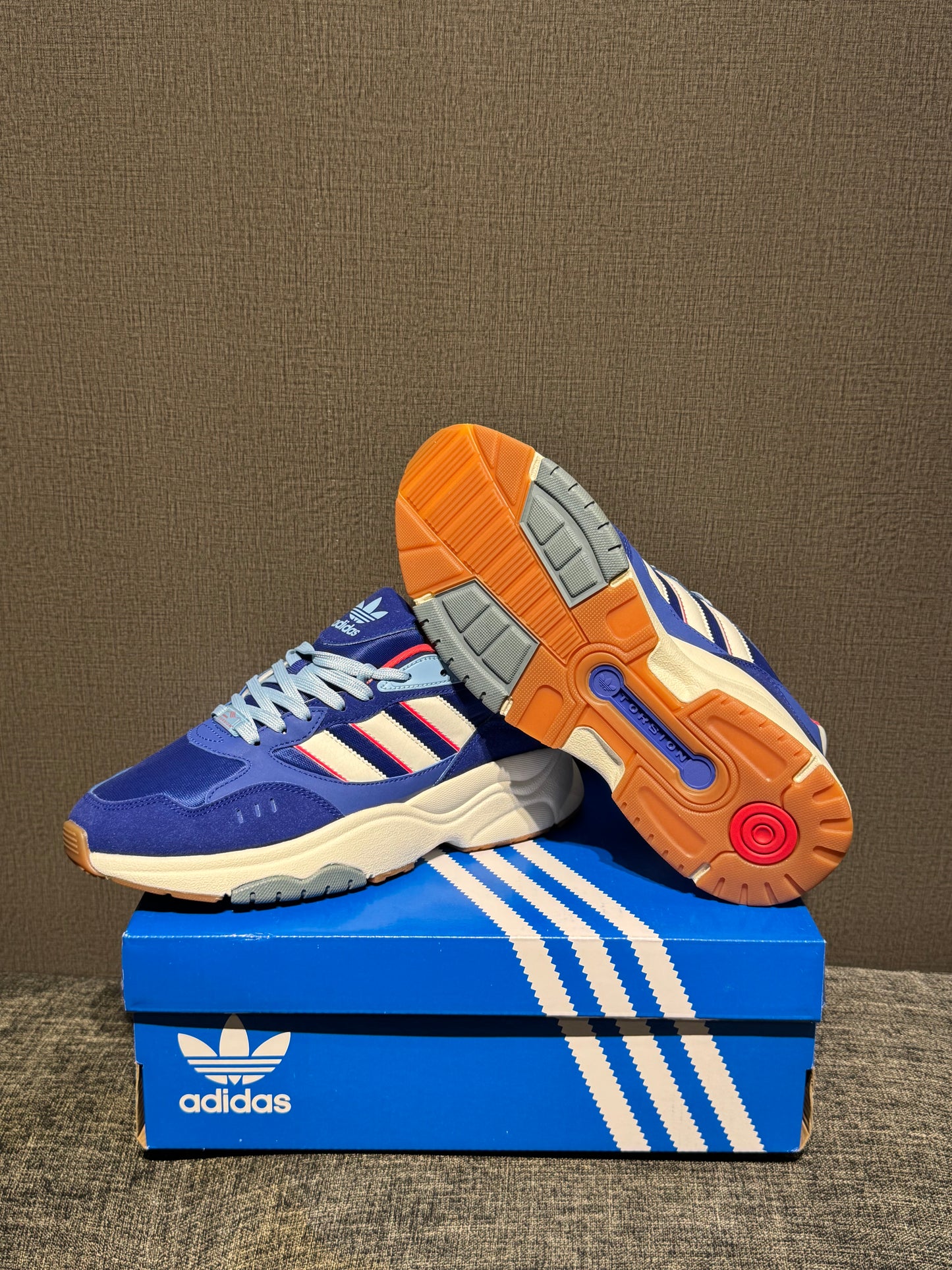Adidas Retropy F90