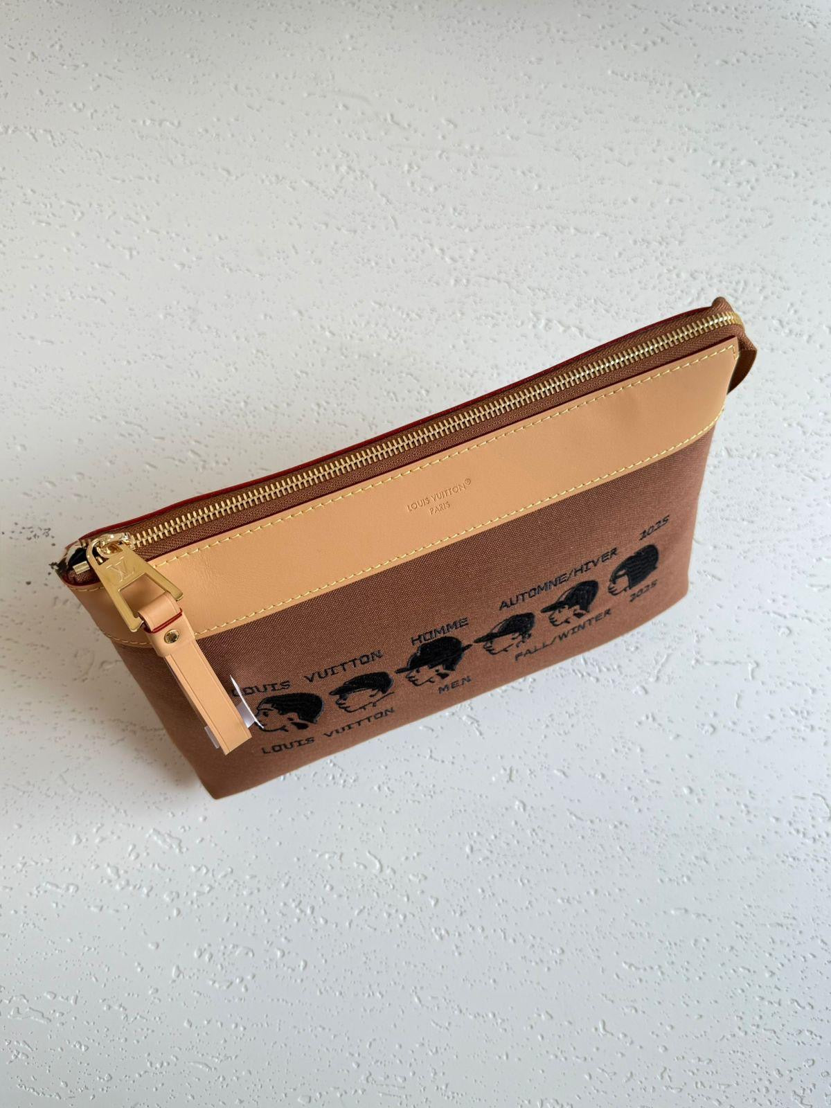 Louis Vuitton Pouch (VIP Quality)