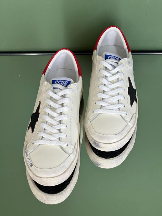 Golden Goose Sneakers