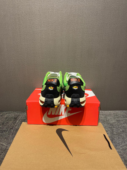Nike Air Max Waffle SP Action Green