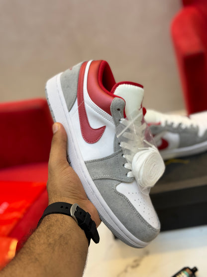 Jordan 1 Low ‘Smoke Grey Gym Red’