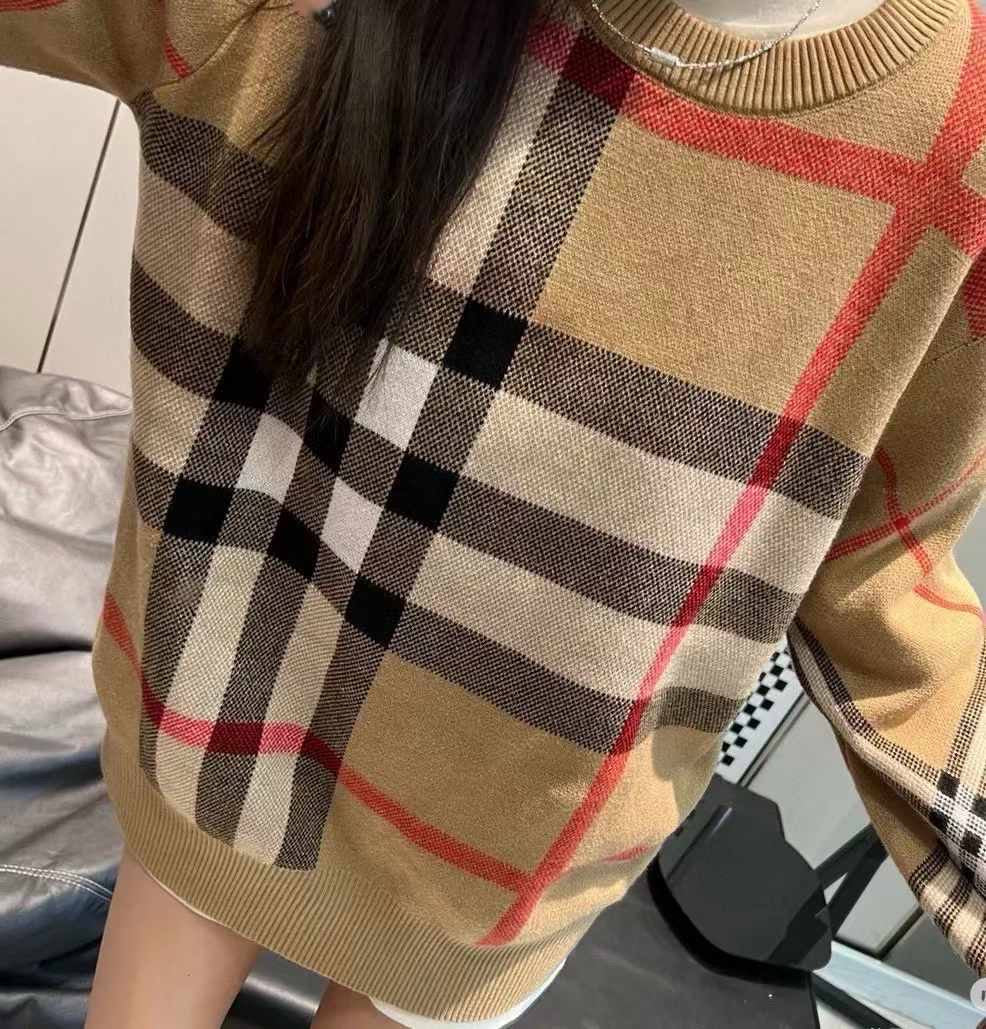 Burberry Sweaters