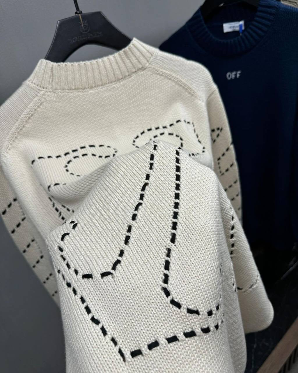 Off White Sweater 4 colors