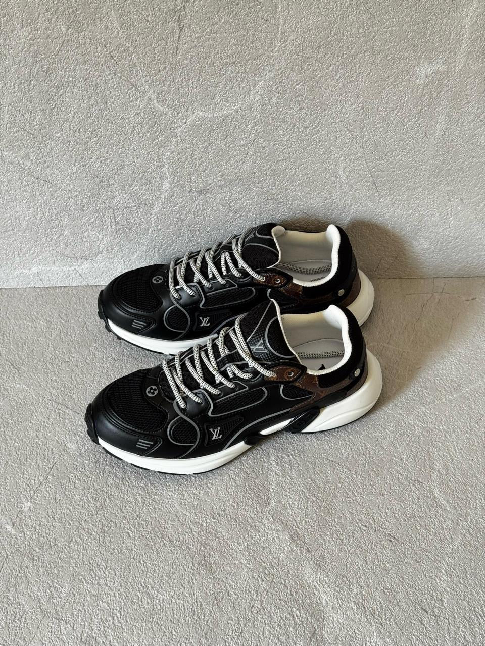 Louis Vuitton Sneakers 4 colors