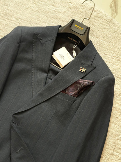Hermes Suit