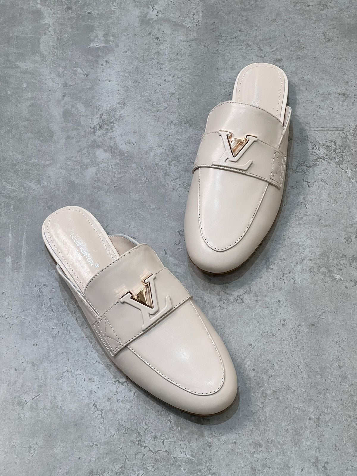 LOUIS VUITTON Female Shoes