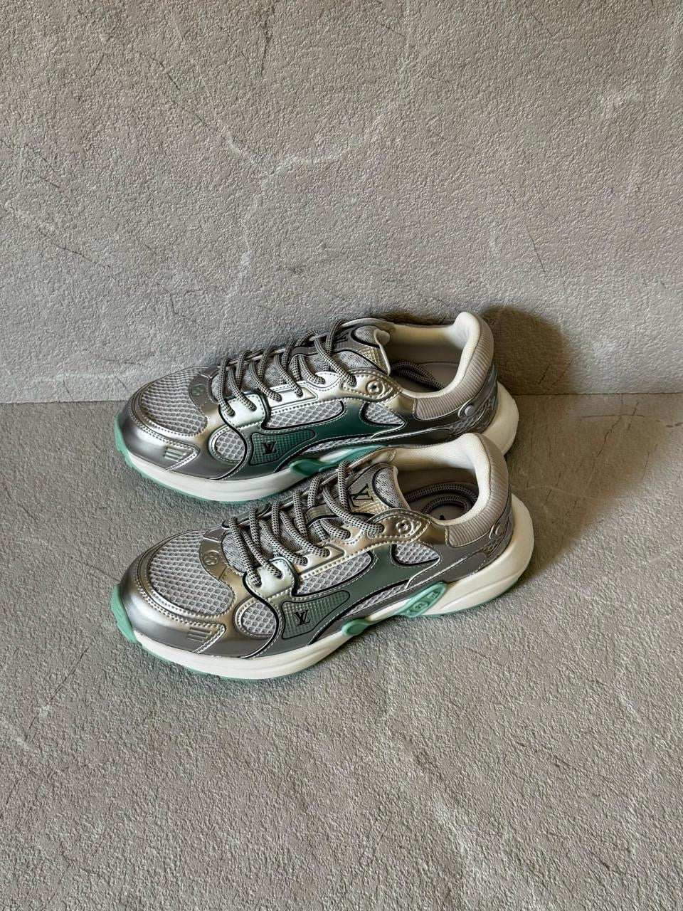 Louis Vuitton Sneakers 4 colors