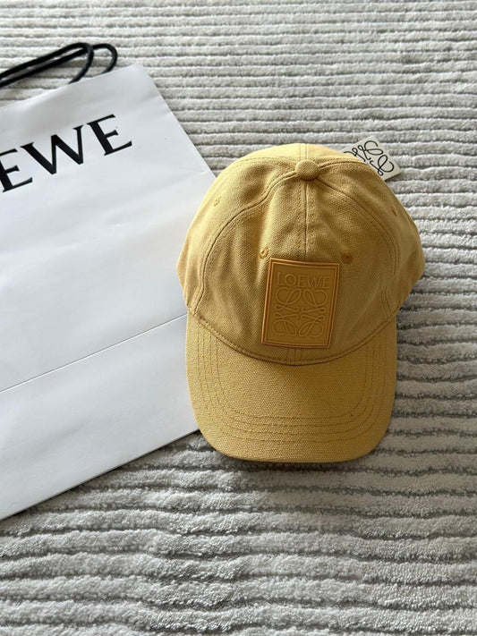 Loewe Caps