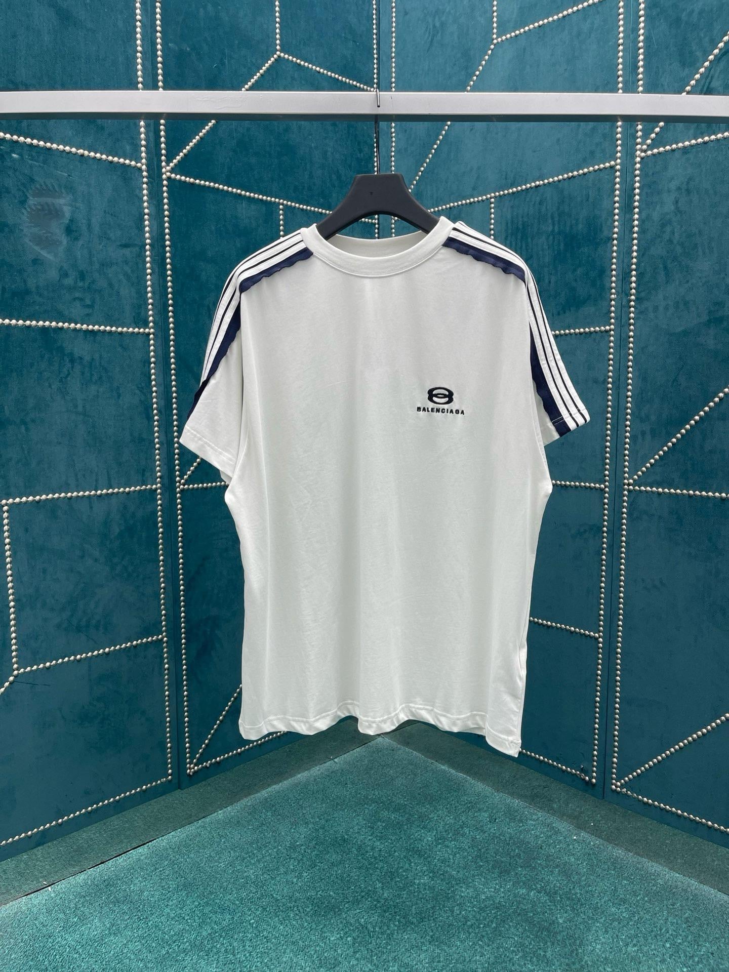 Balenciaga T-Shirt 2 colors