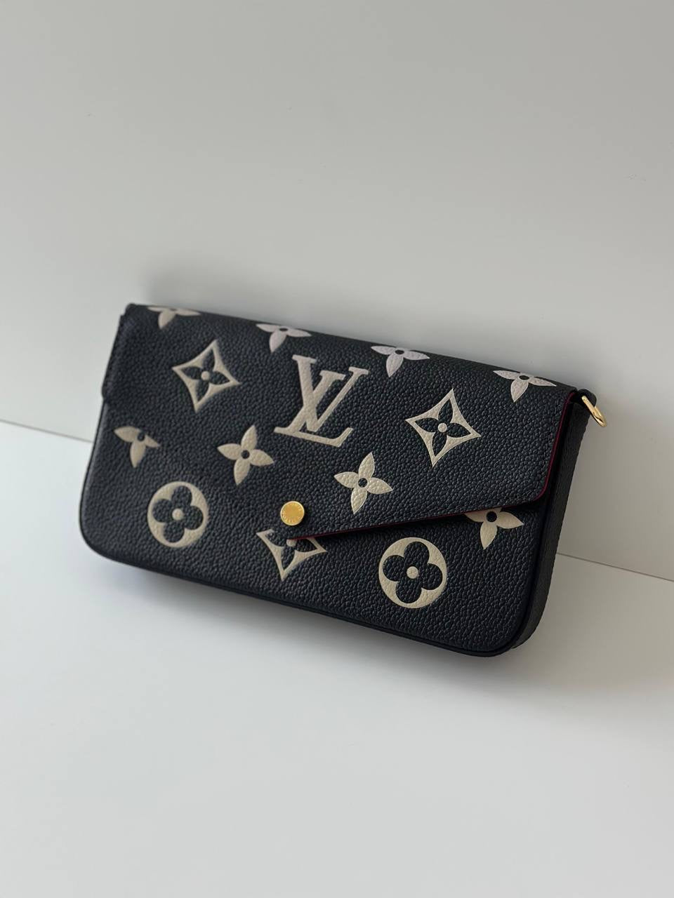 Louis Vuitton Sling Bag (VIP Quality)