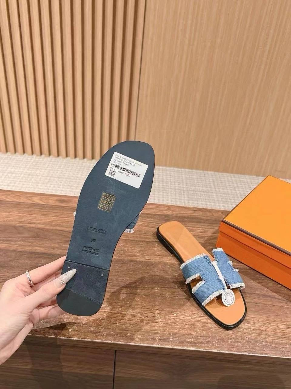 Hermes Slippers