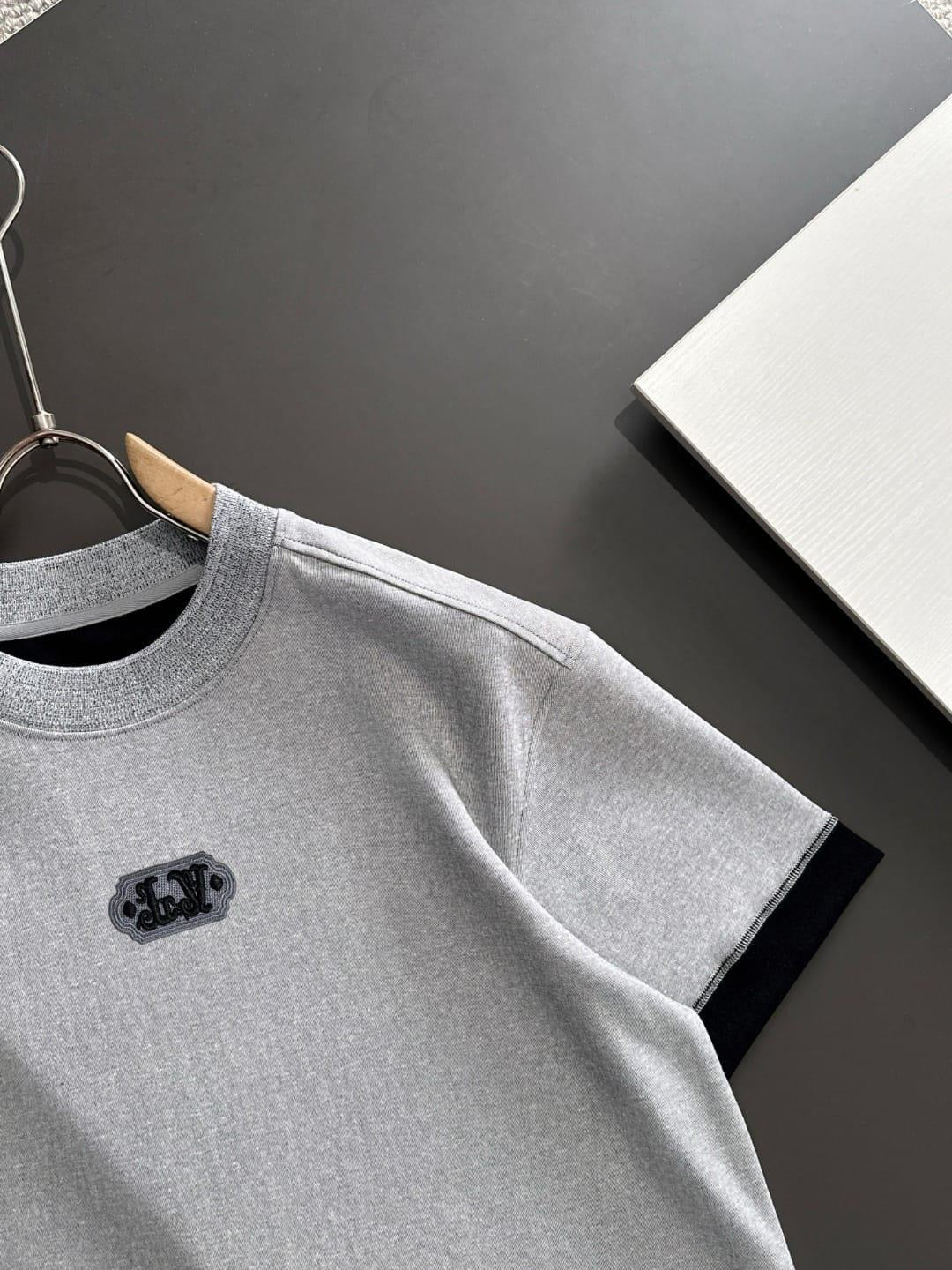 Louis Vuitton T-Shirt 2 colors