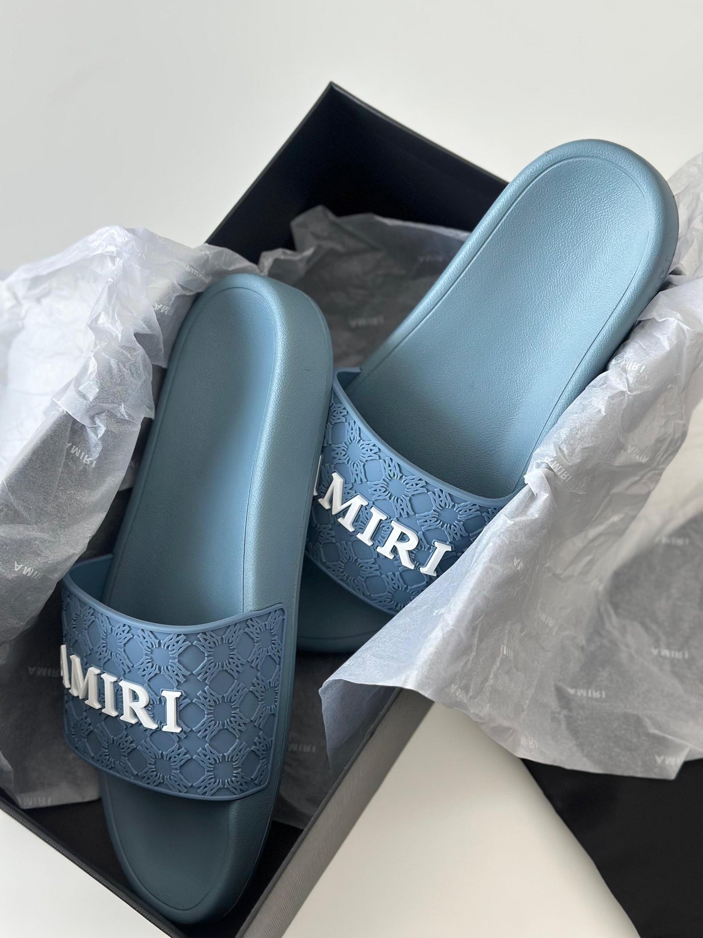 Amiri Slippers 2 colors