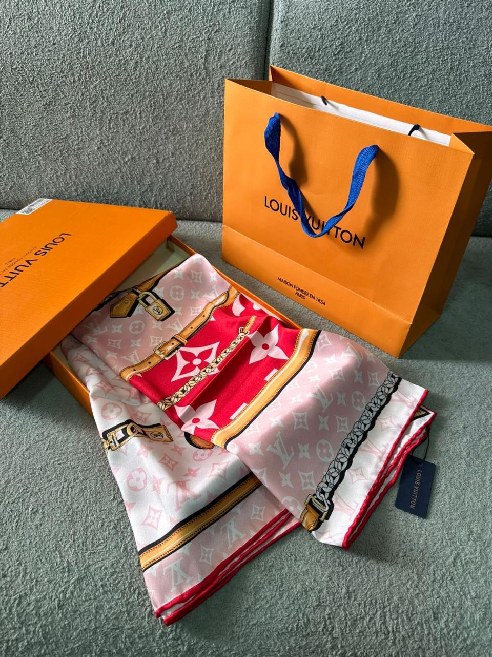 Louis Vuitton Scarfs 6 colors