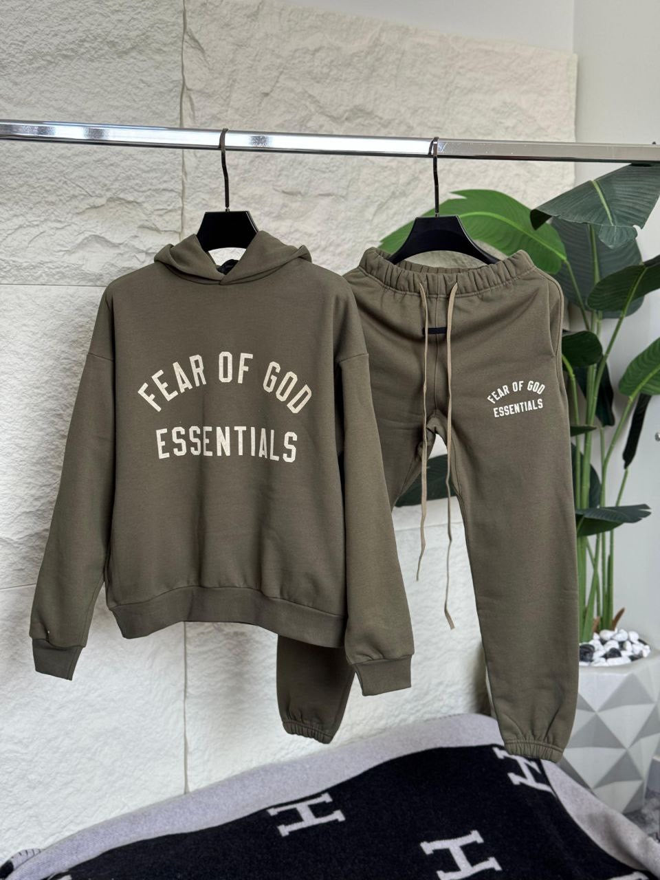 Essentials Set