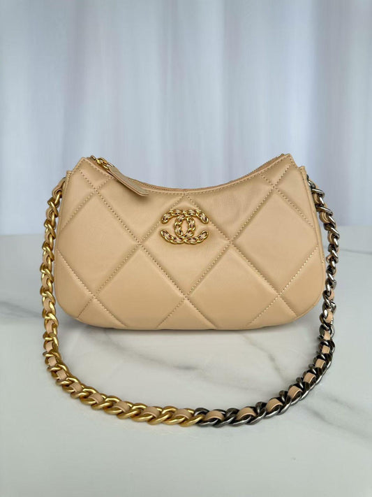 Chanel Shoulder Bag (VIP Quality)