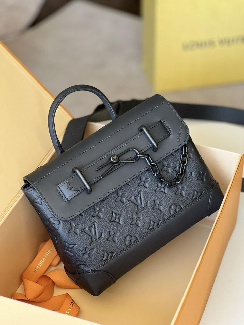 Louis Vuitton Messenger Bag (VIP Quality )