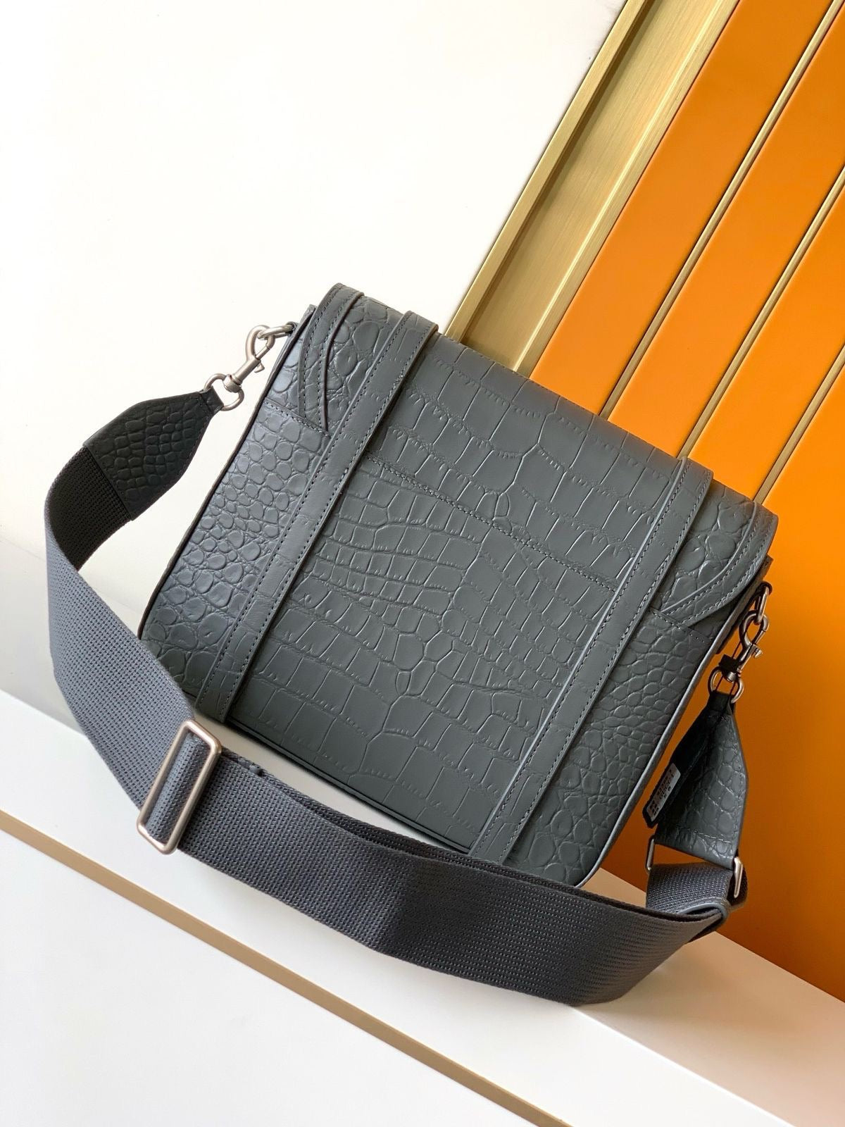 Gucci Messenger Bag