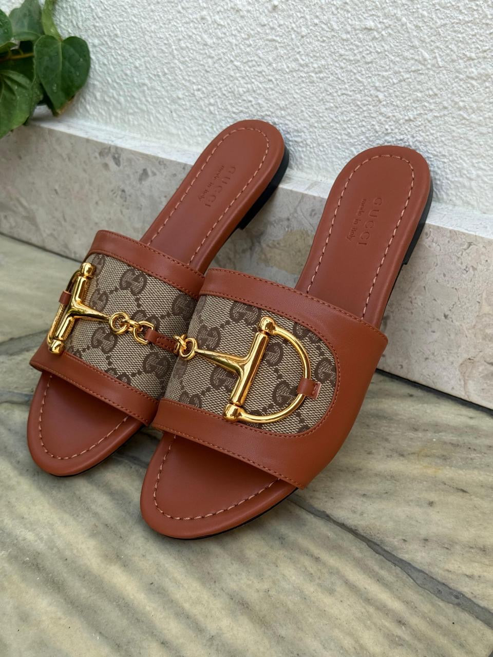 Gucci Slippers 2 colors
