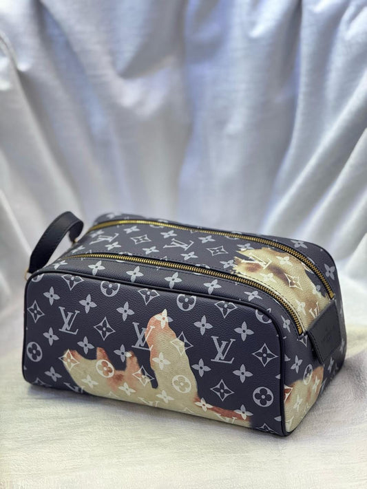 Louis Vuitton Pouch (VIP Quality) 3 colors