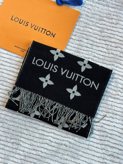 Louis Vuitton Unisex Scarf 4 colors