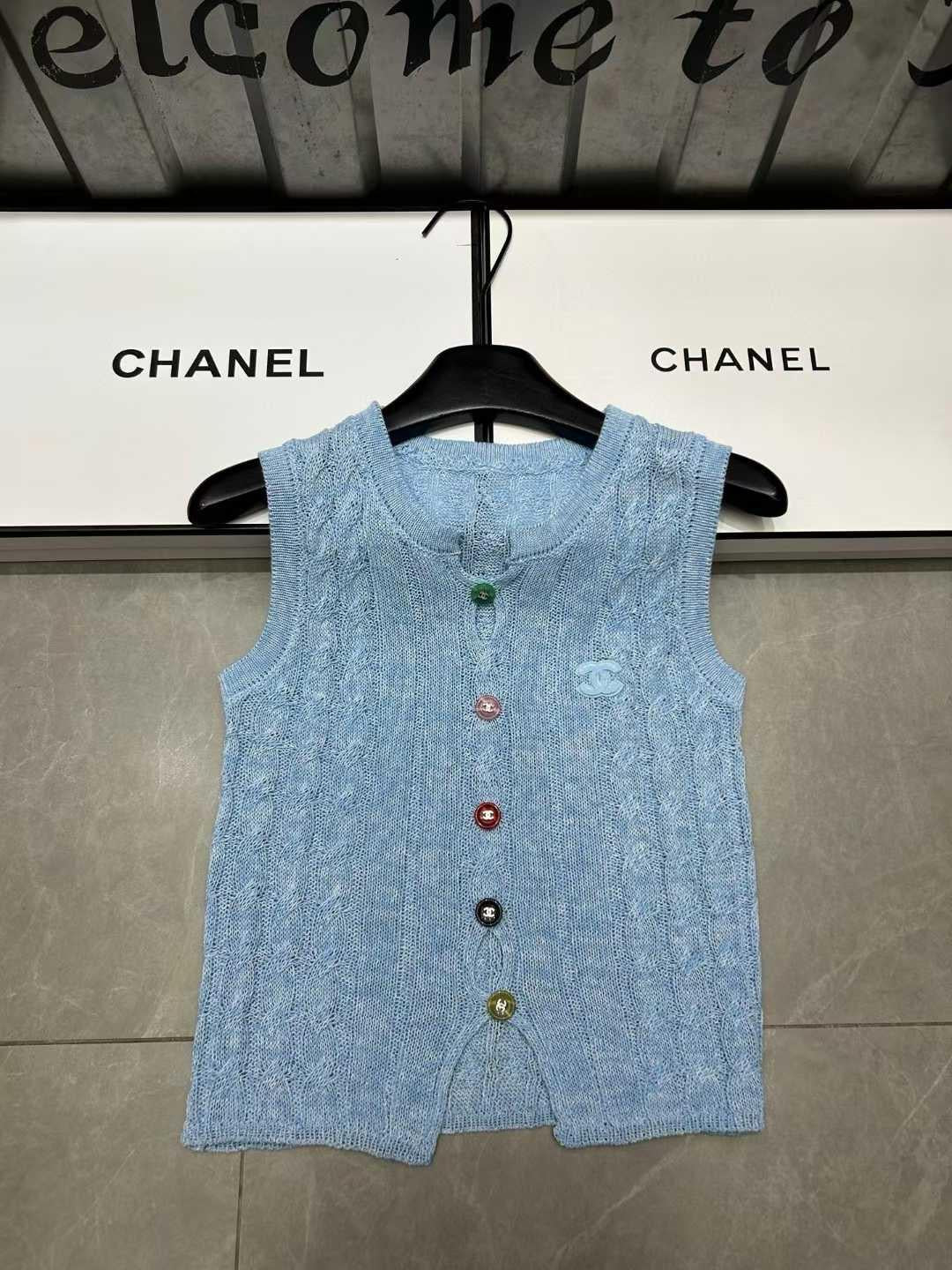 Chanel T-Shirt