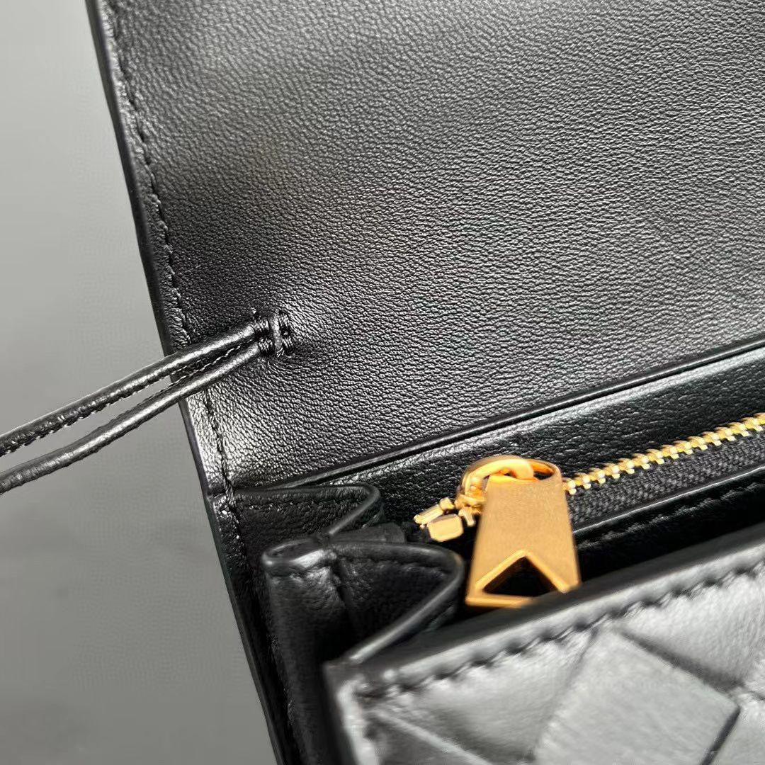 Bottega Veneta Clutch (VIP Quality)