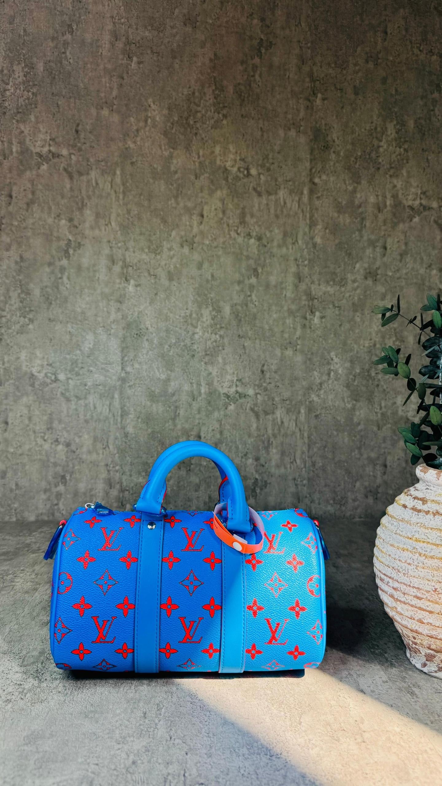 Louis Vuitton Duffle Bag ( VIP Quality )