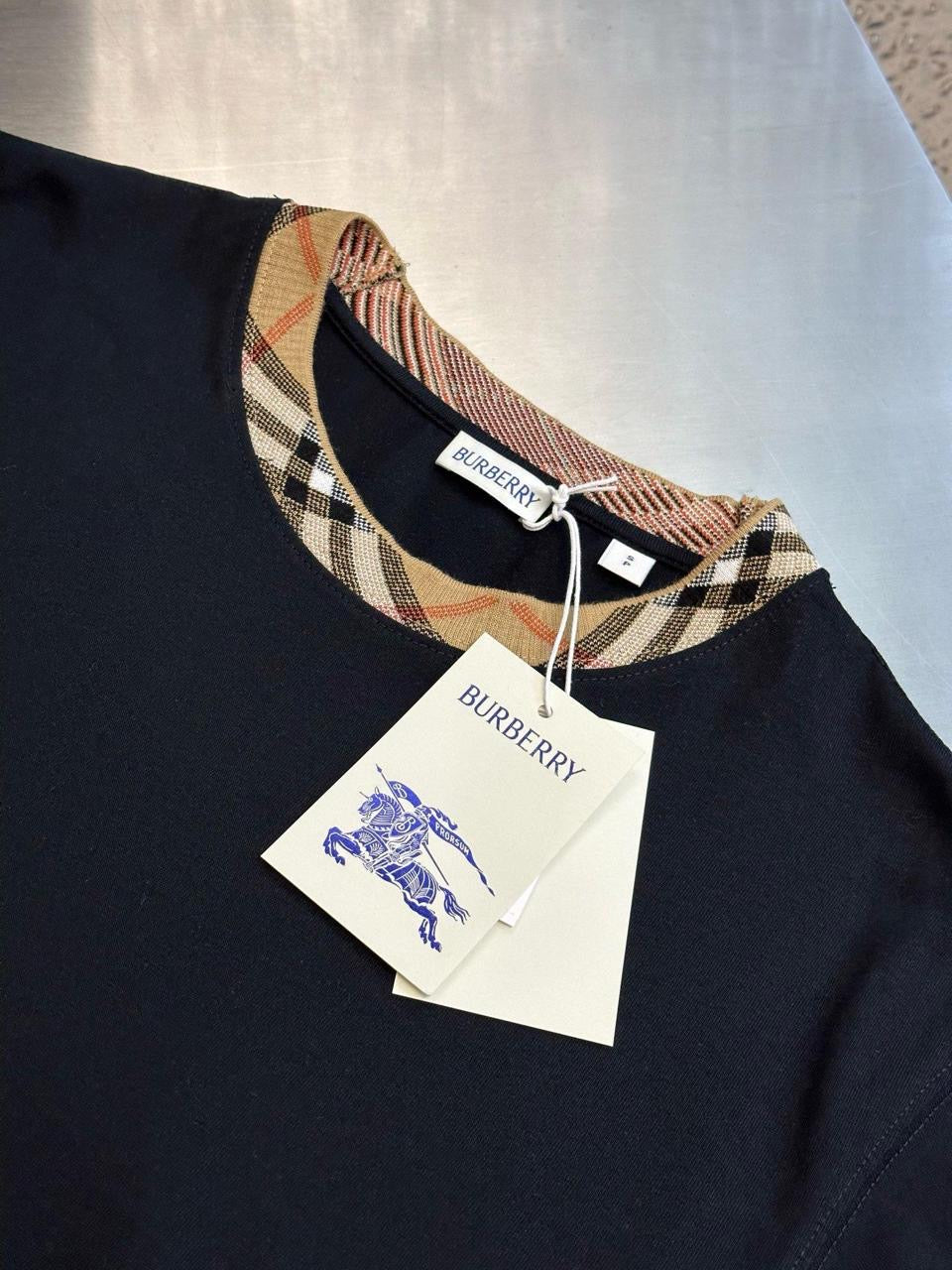 Burberry T-Shirt