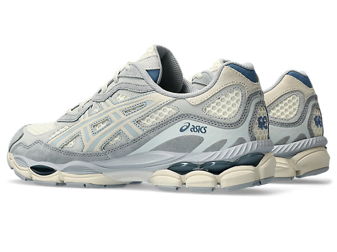 ASICS Sneakers