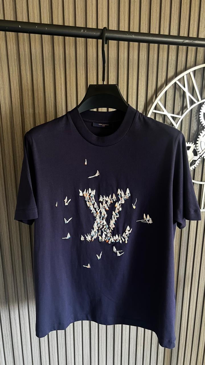 Louis Vuitton T-Shirt 2 colors