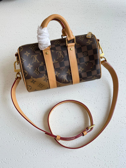 Louis Vuitton Sling Bag (VIP Quality)