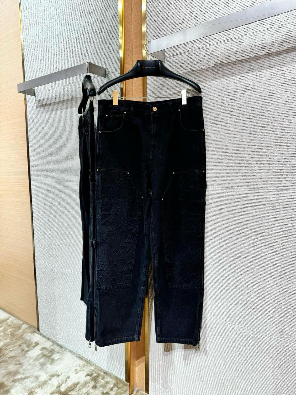 Louis Vuitton Pants