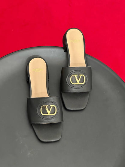 Valentino Slippers 2 colors