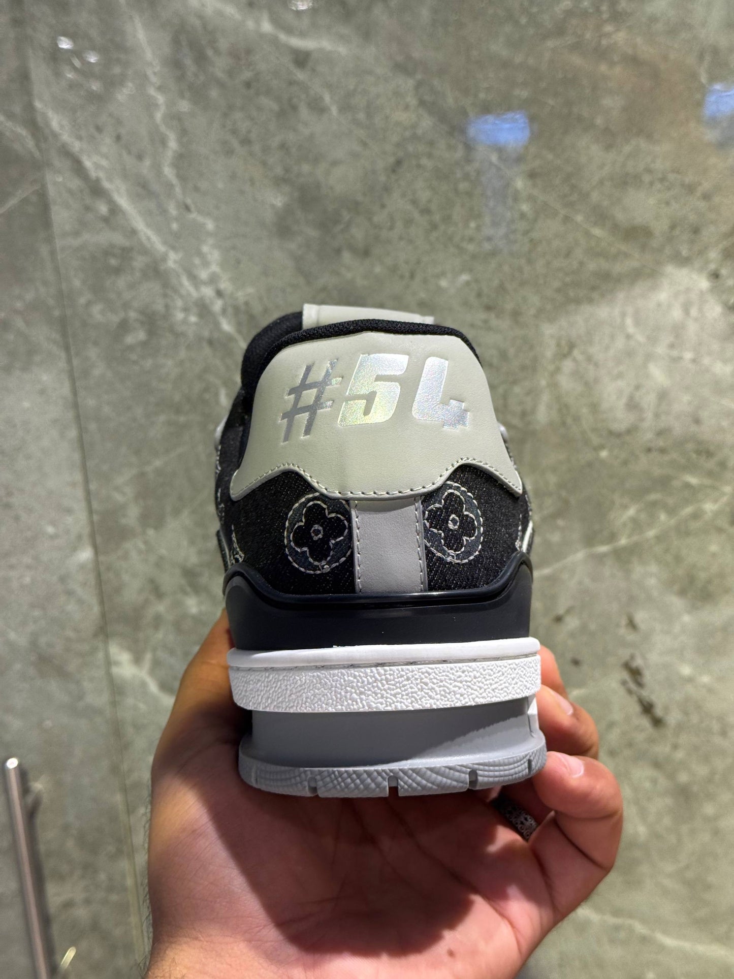 Louis Vuitton Sneakers