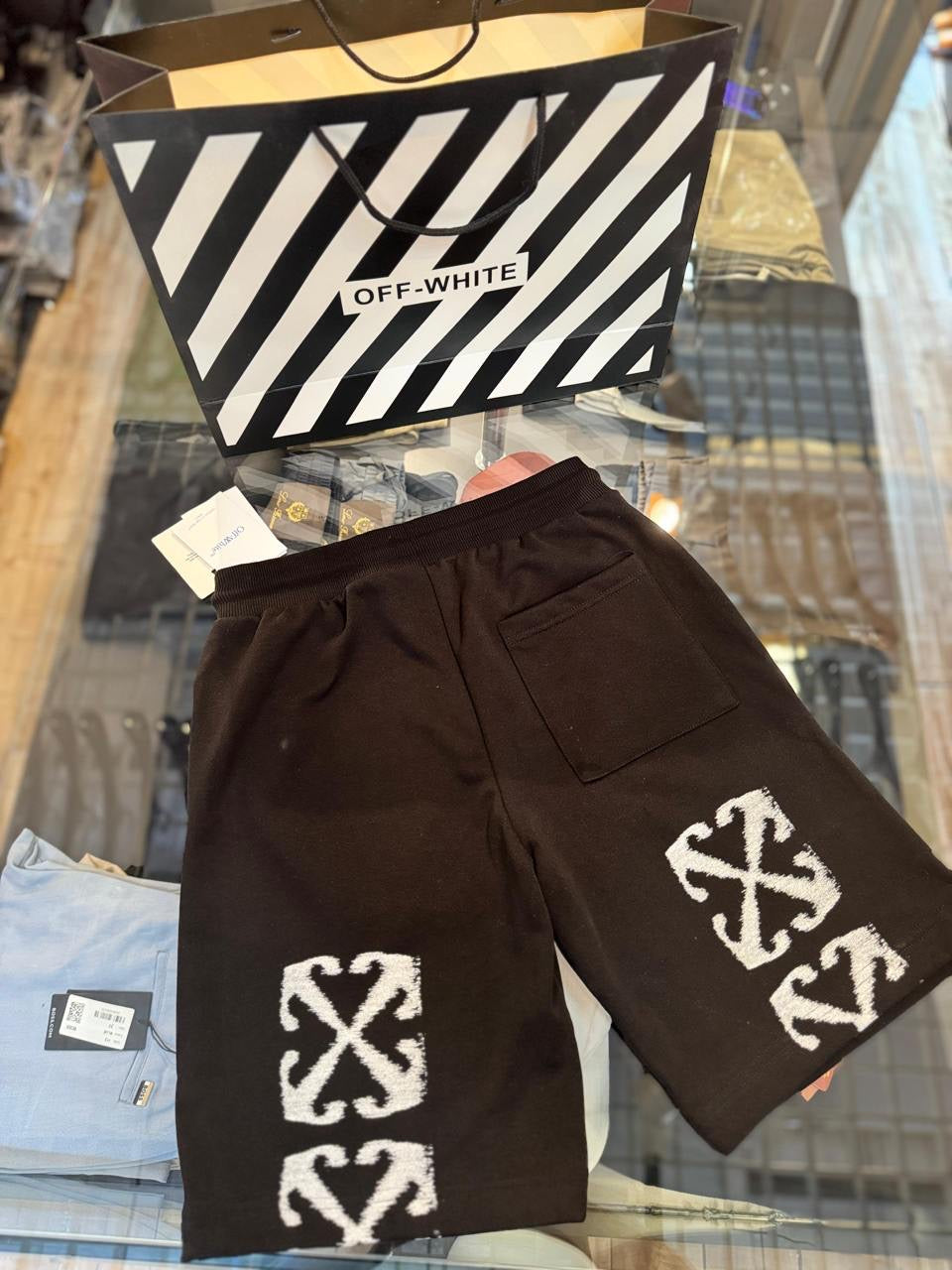 OFF white Short 2 colors