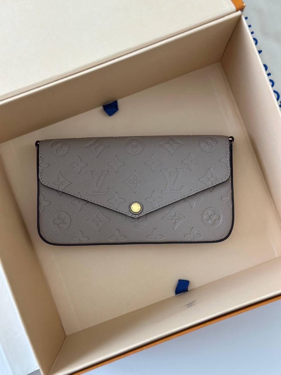 Louis Vuitton Sling Bag (VIP Quality)