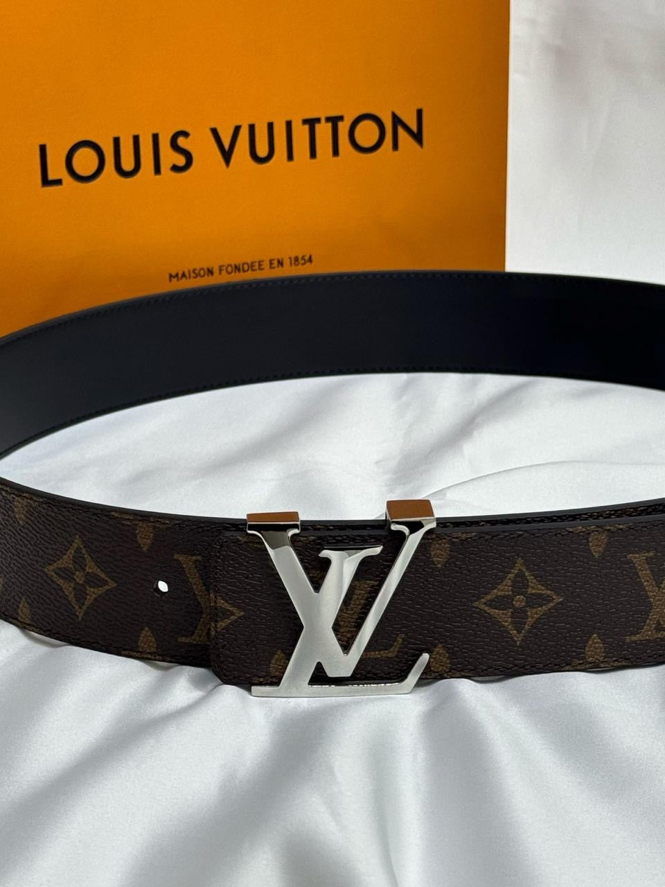 Louis Vuitton Belts 2 colors