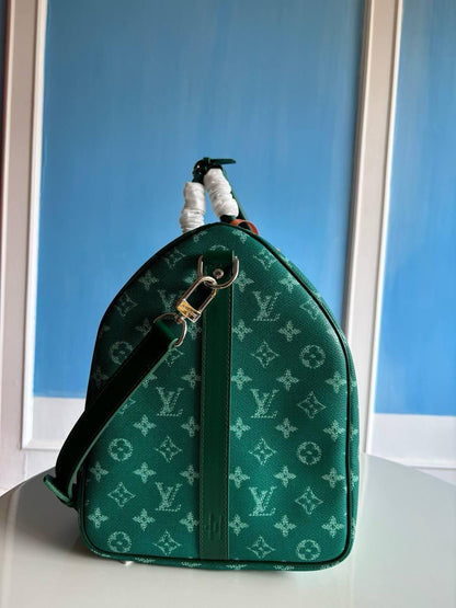 Louis Vuitton Duffle Bag (VIP Quality)