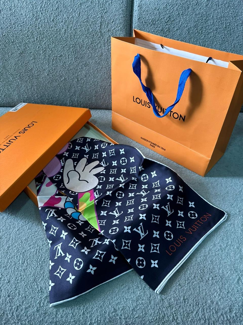 Louis Vuitton Scarfs 6 colors